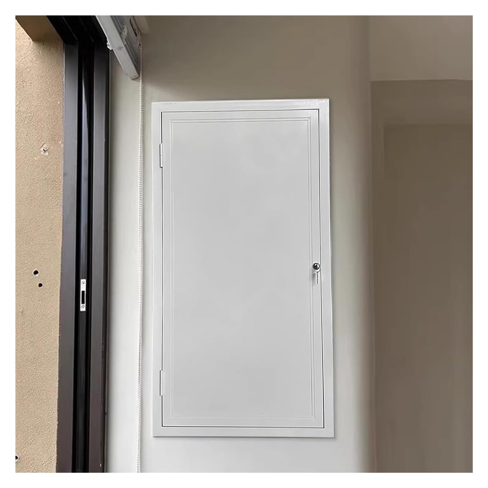 Placa de cubierta para agujero de pared y escotilla de inspección con cerradura