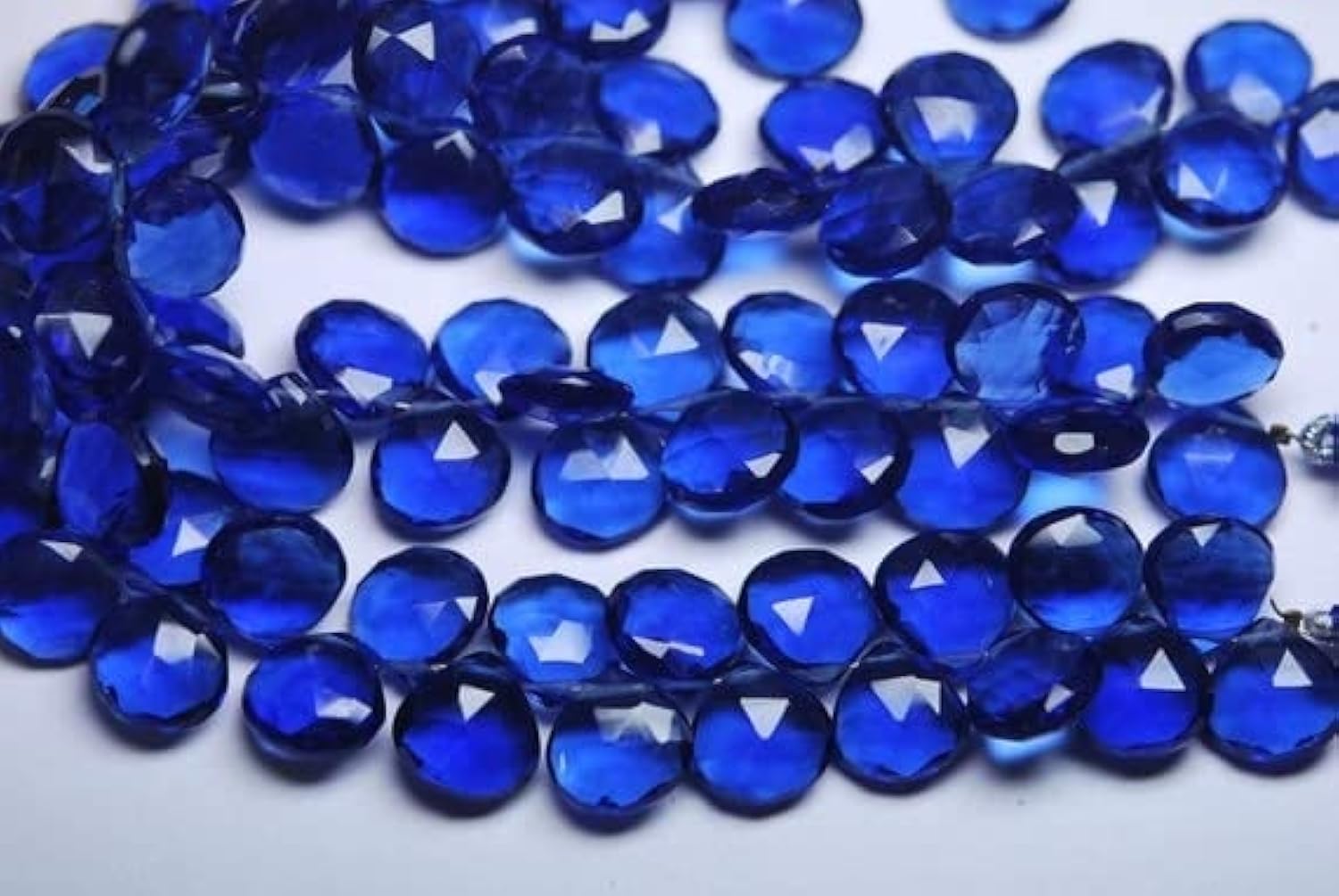 Quartz bleu kyanite facetté en coeur de 6mm idéal pour confectionner vos bracelets d'été