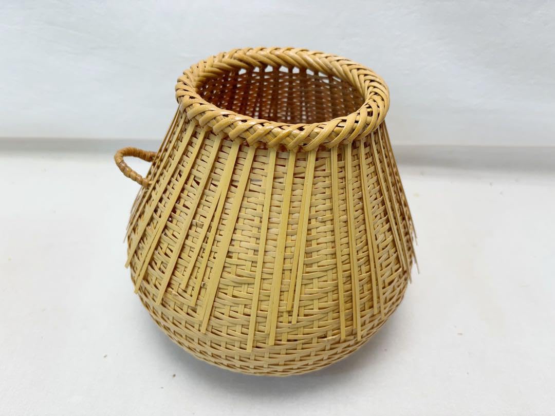 ほぼ未使用 華道具 白竹 桂籠 竹おとし付 竹工芸 竹篭 竹細工 生花 元箱 Amazon.co.jp: 華道具 白竹 桂籠 竹おとし付 竹工芸 竹篭 竹細工 生花