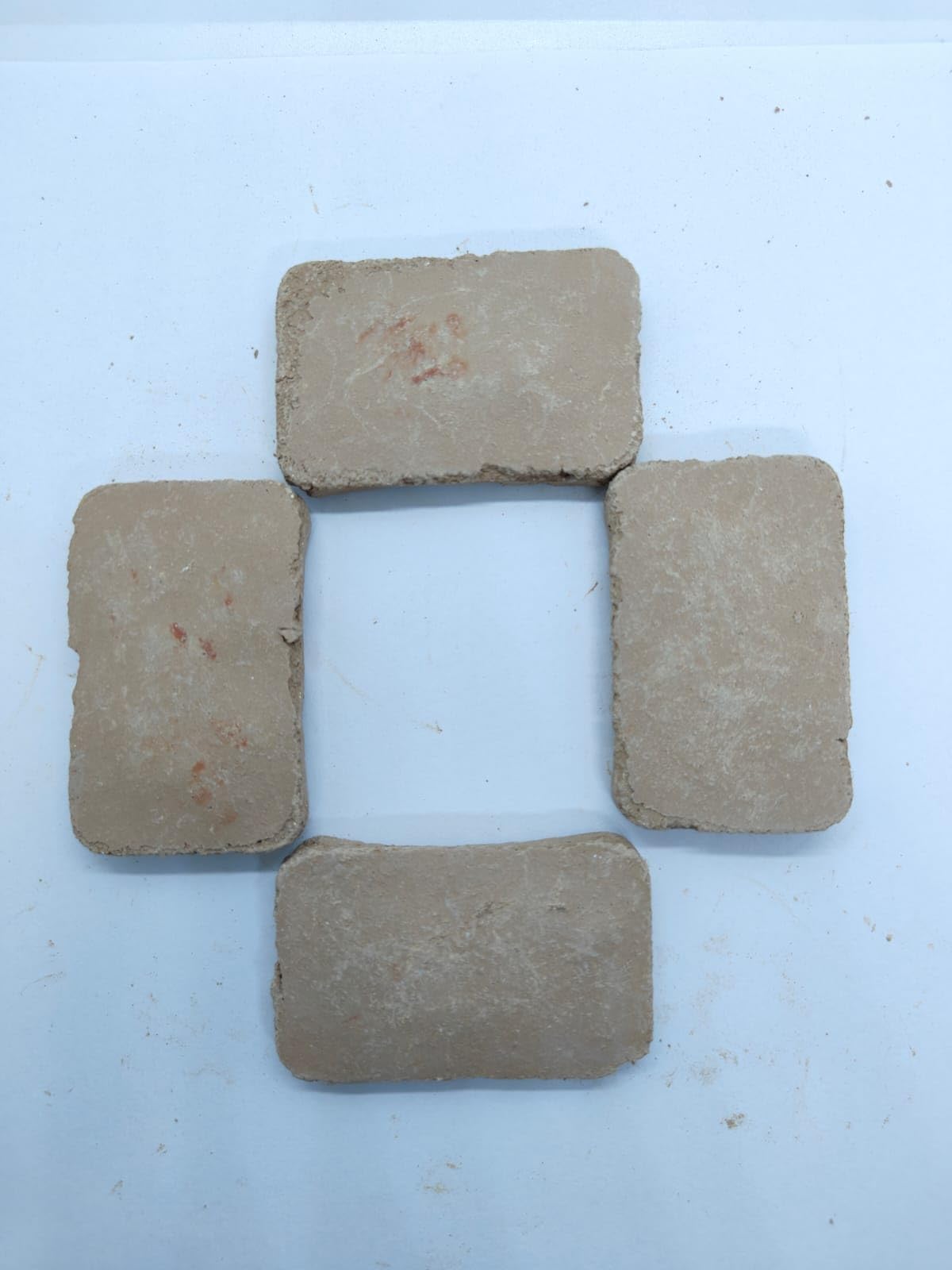 Red Nakumat and Sunflower Clay Block 200 GMS