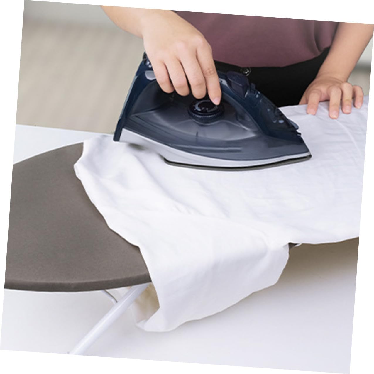 Foldable Tabletop Ironing Board Small Household Mini Ironing Rack with Heat-Resistant Cover Portable for Home and Travel Use