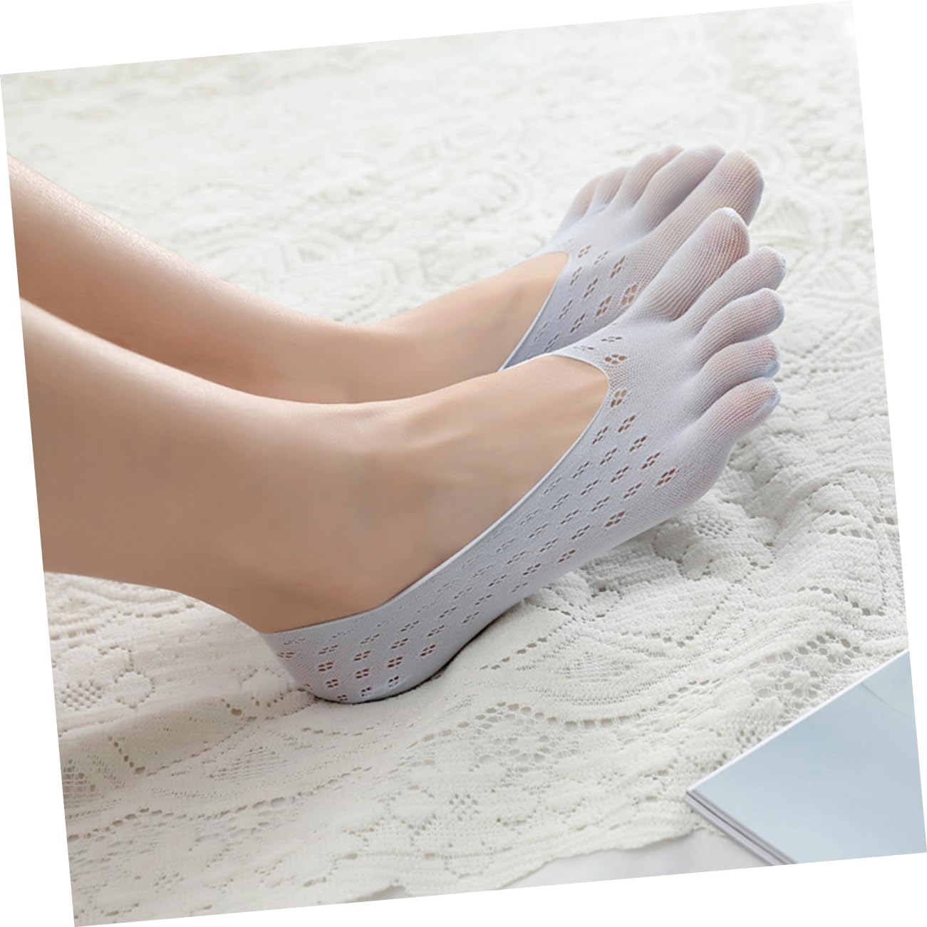 GALPADA Five Toes Socks Women Toe Separator Socks Ultra-thin Nylon Material Anti-slip Random Color