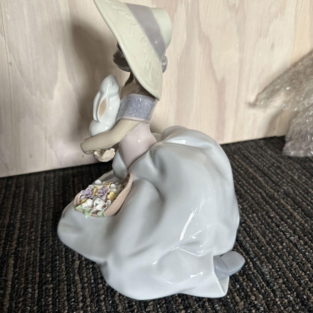 希少 絶版 2001年会員限 LLADRO リヤドロ 『バニーキッス 』 Amazon.co.jp: 2001年会員限 リヤドロ No.6741『バニーキッス