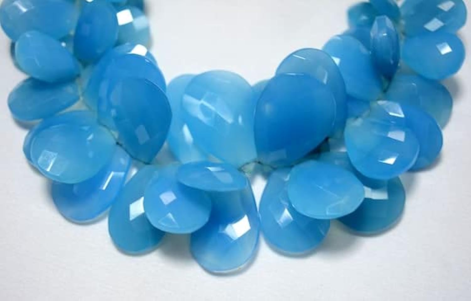 Chalcédoine bleue perles poires pour fabriquer vos bijoux d'été bohèmes