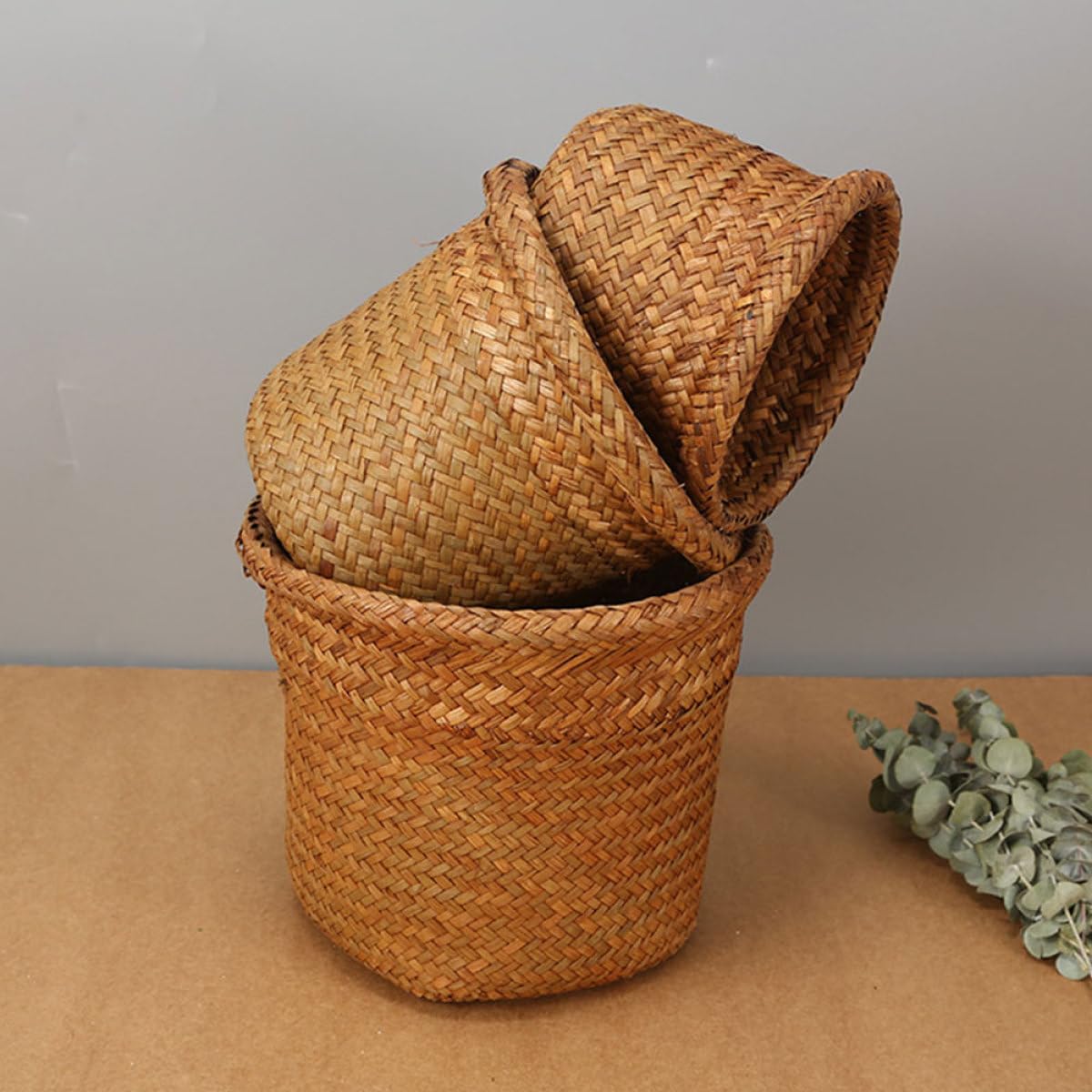 DOITOOL Cestino Intrecciato in Paglia Marrone Naturale per Raccolta Differenziata, Contenitore Multifunzione Pratico per Cucina e Bagno, Dimensioni Xl 24x20 Cm