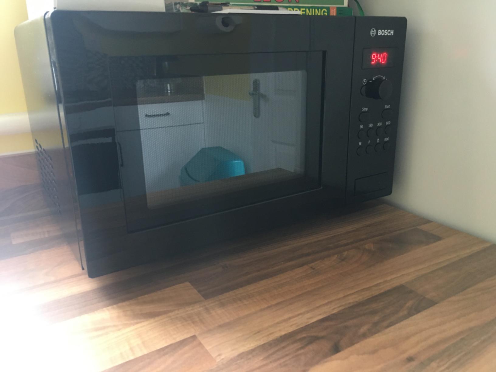 Bosch HMT75M421B Serie 2 Freestanding 800W Microwave Oven, White