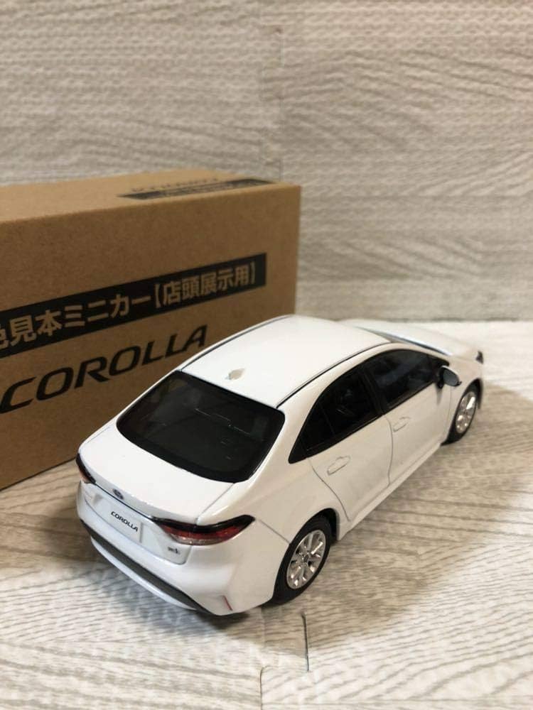 Amazon | ミニカー 新型カローラセダン ハイブリッド COROLLA