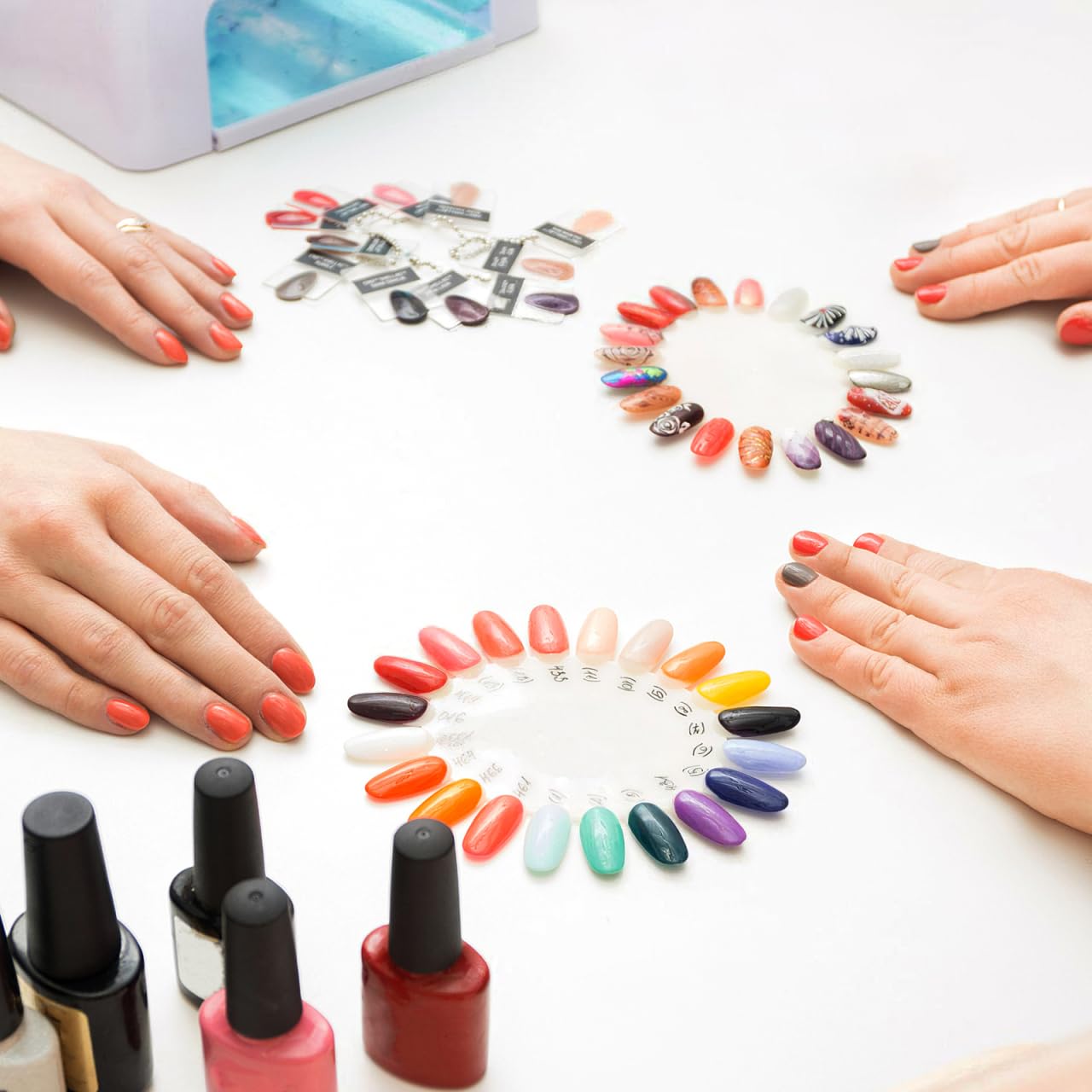 OULII Nuancier Ongles Rond Transparent 50 Pièces 5,12x4,33In – Présentoir Clair pour Tester & Organiser Vernis, Gel UV – Pratique Salon & Maison