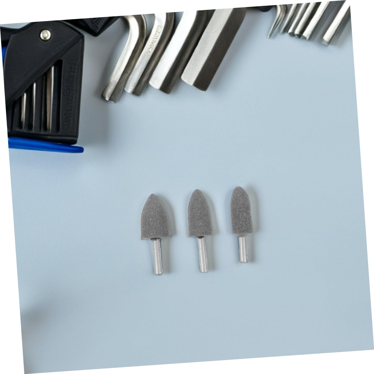 20pcs Corundum Mounted Stone Grinding Bits Rotary Polishing Carving Bits for Sharpening Metal Grinding Head Abrasive Stone for Polishing Engraving