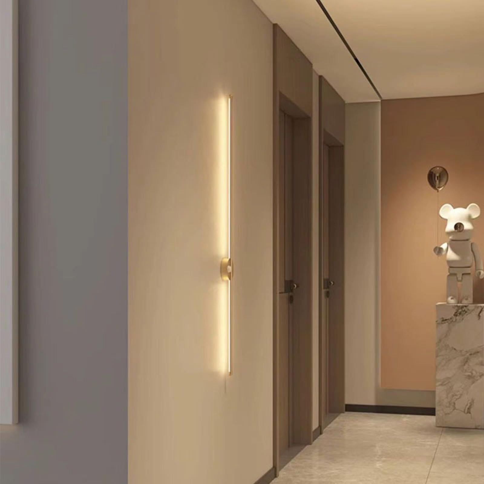 Lampa ścienna LED do wewnątrz z czujnikiem ruchu lampa ścienna USB ładowalna ścienna zasilana bateriami kinkiet ścienny długi pasek aluminiowy do salonu sypialni korytarza