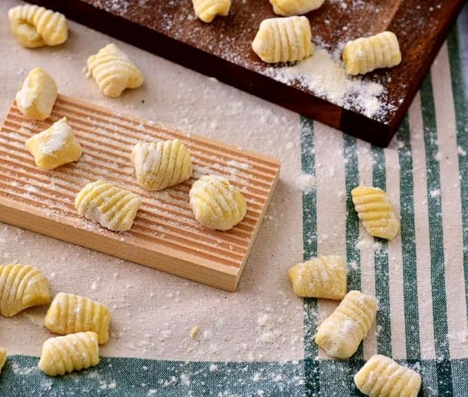 Rigagnocchi Wooden or Garganelli and Dumpling Board with Stop and Two Small Chopsticks - 12 x 37 cm, Brown - Image 4