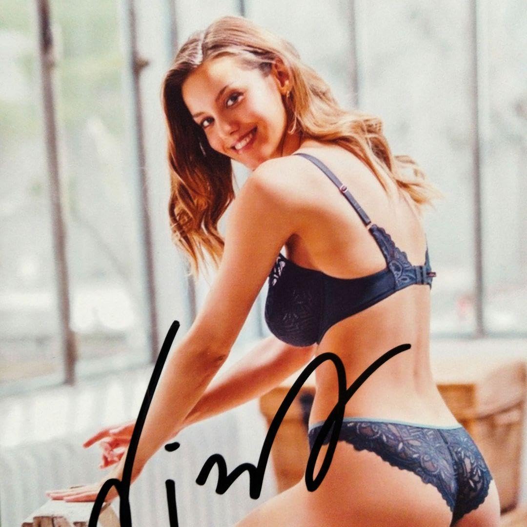 セール中…オリビアカスタ直筆サイン入り2Lサイズ写真… セール中…オリビアカスタ直筆サイン入り2Lサイズ写真… - メルカリ