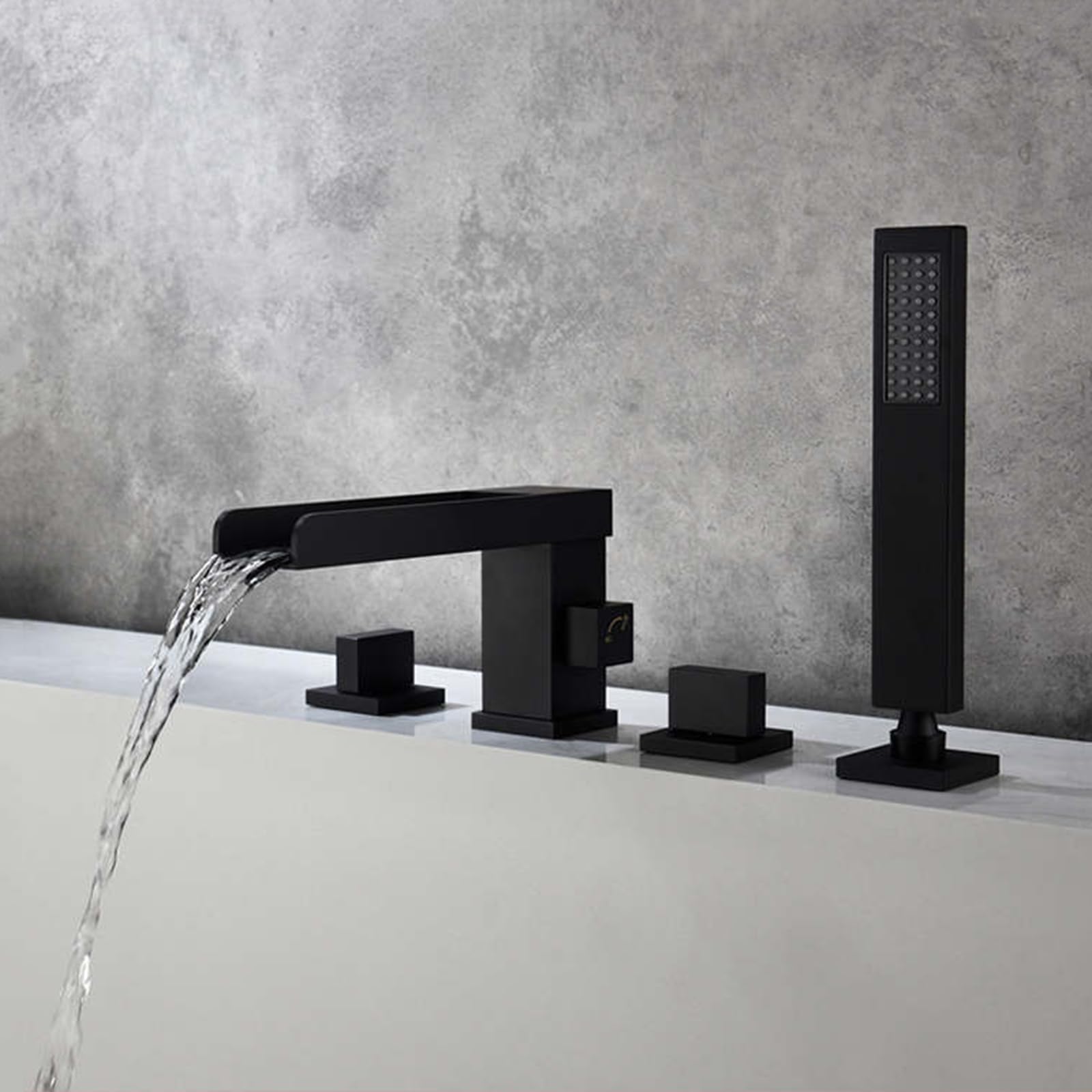 Baignoire à 4 trous en or brossé avec mitigeur double levier haut de gamme