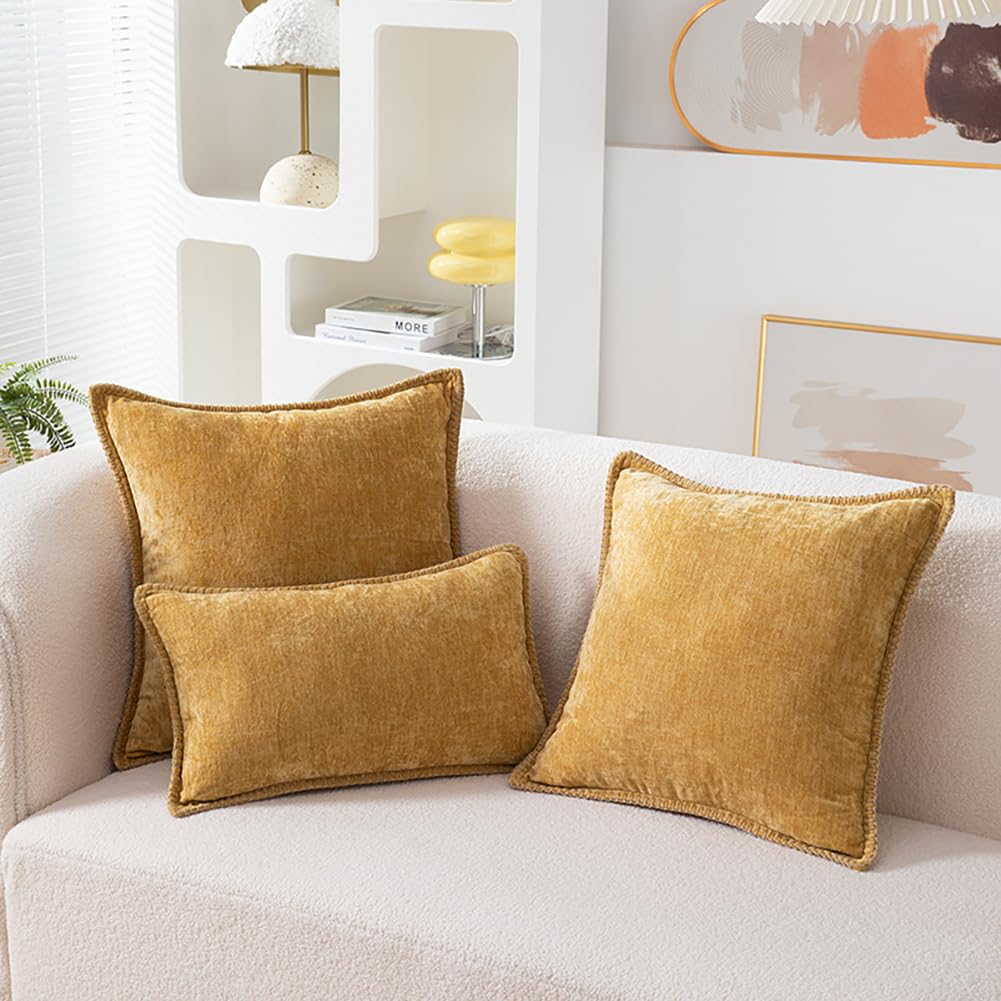Housse de coussin 50x50 noire en chenille douce pour canapé et lit