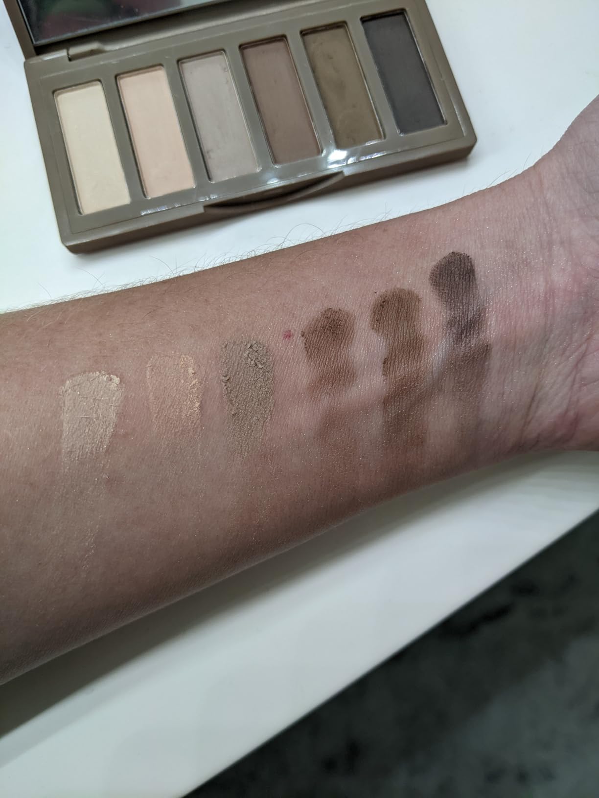LANDMOON Neutral Nude Matte Mini Eyeshadow Palette, 6 Colors Smoky Taupe & Brown Travel Size Eye Shadows, Highly Pigmented, Long-Lasting, Vegan Makeup Palette with Mirror for Daily Use