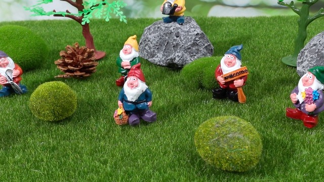 Jetec 7 Pieces Gnomes Fairy Resin Statues Miniature Garden Mini