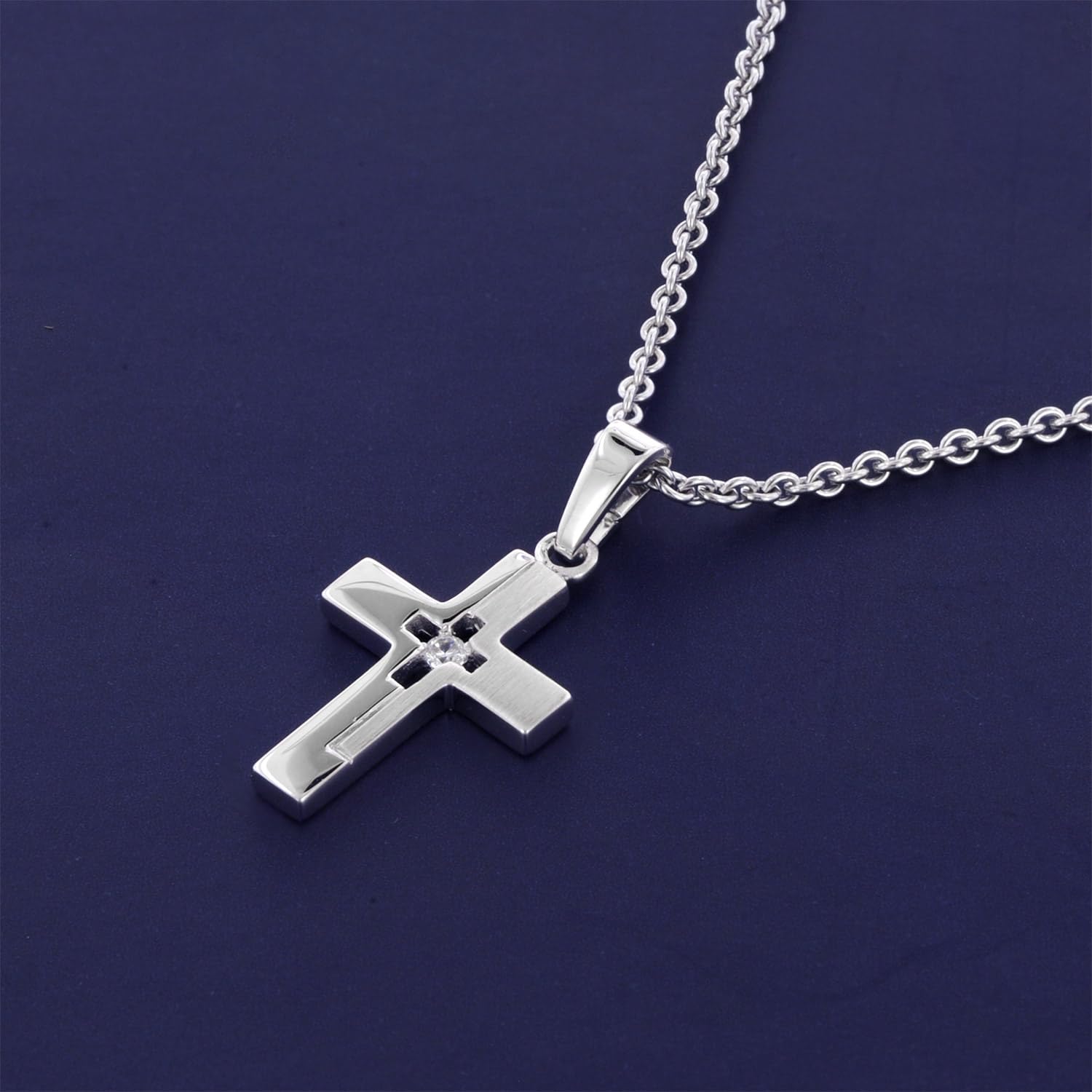 trendor Kinder-Halskette Mit Kleinem Kreuz 925 Silber Rhodiniert 28402 | modisches Schmuckstück für Mädchen und Jungen, elegante Geschenkidee,
