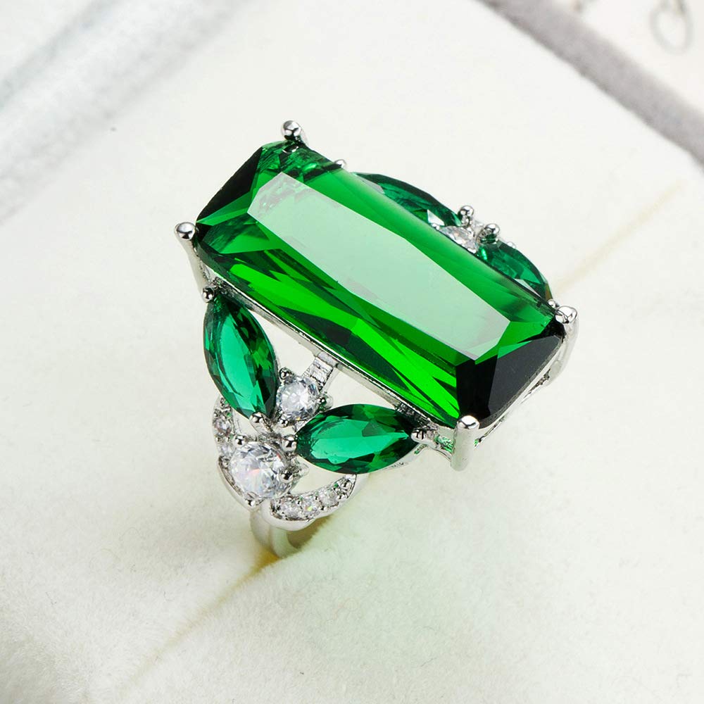 昭和ジュエリー18金　ひすいキュービックジルコニアリング　グリーン　10号 昭和ジュエリー 18金 翡翠リング 10号 - メルカリ