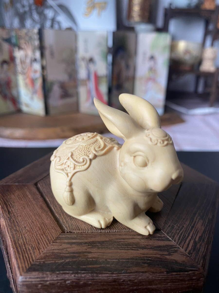 うさぎの彫刻画