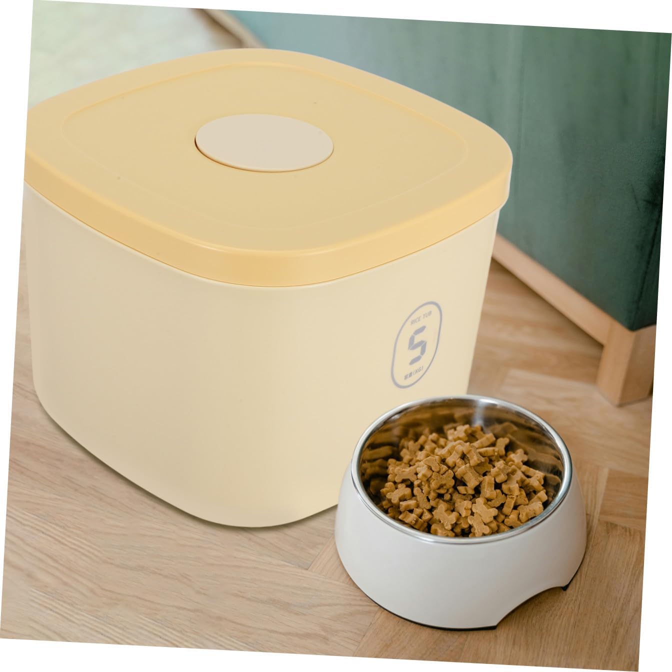 Kisangel Small Yellow Vacuum Sealed Pet Food Storage Container Airtight Dog and Cat Food Bucket Moisture-proof Plastic Holder for Household Use