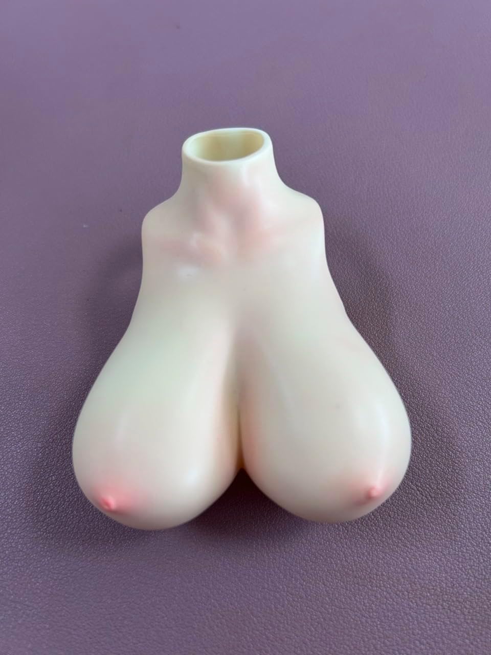1/6 Scale Super Large Makeup Breast Replacement Bust Cover Model Fit 12'' AB001 TBL Fat Female Soldier Action Figure Body Dolls (Pale)