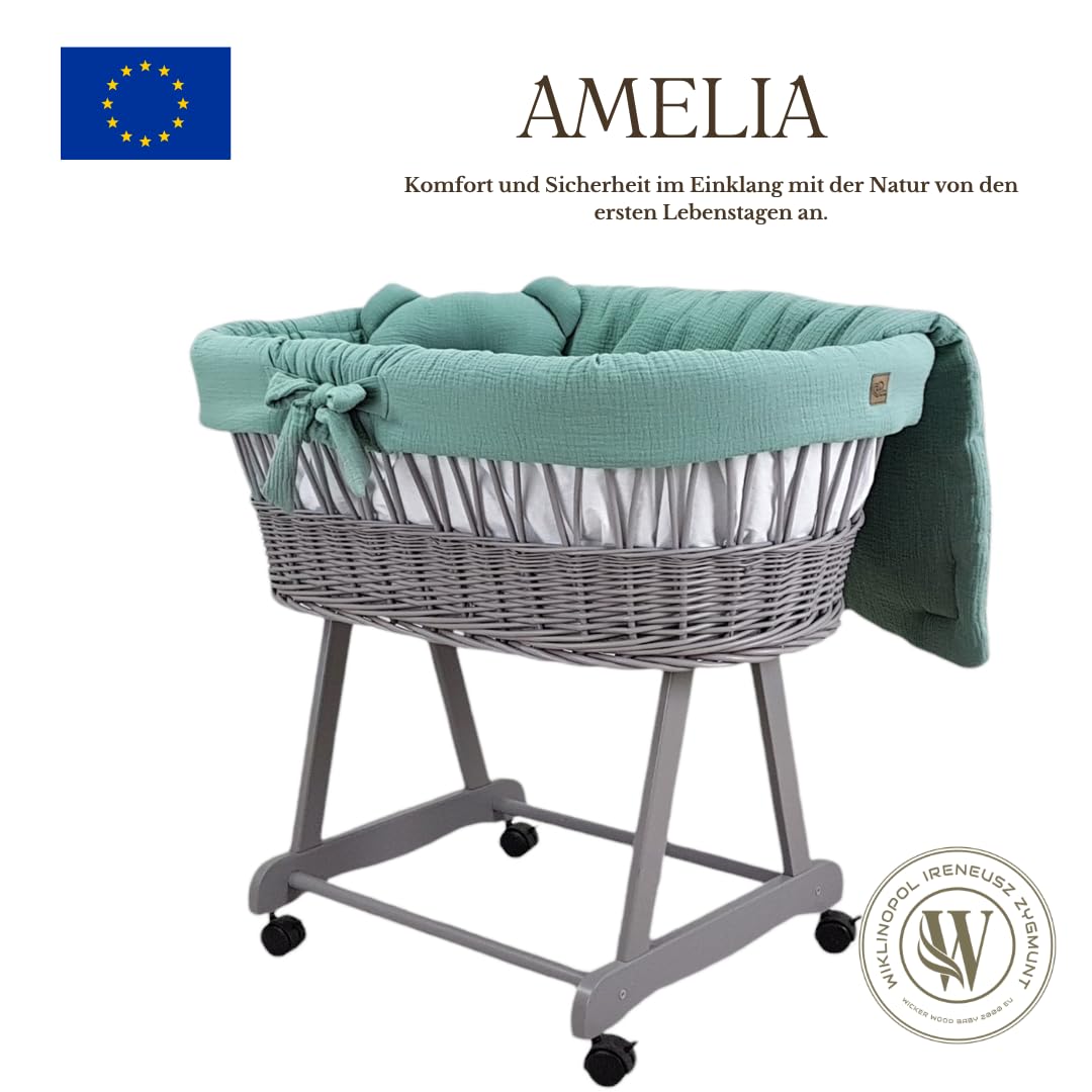 Stubenwagen Baby mit Rollen & Bremse – Grauer Moseskorb aus Naturweide inkl. Matratze & Khaki Bettwäsche aus 100% Baumwolle – sicher & mobil – Modell Amelia