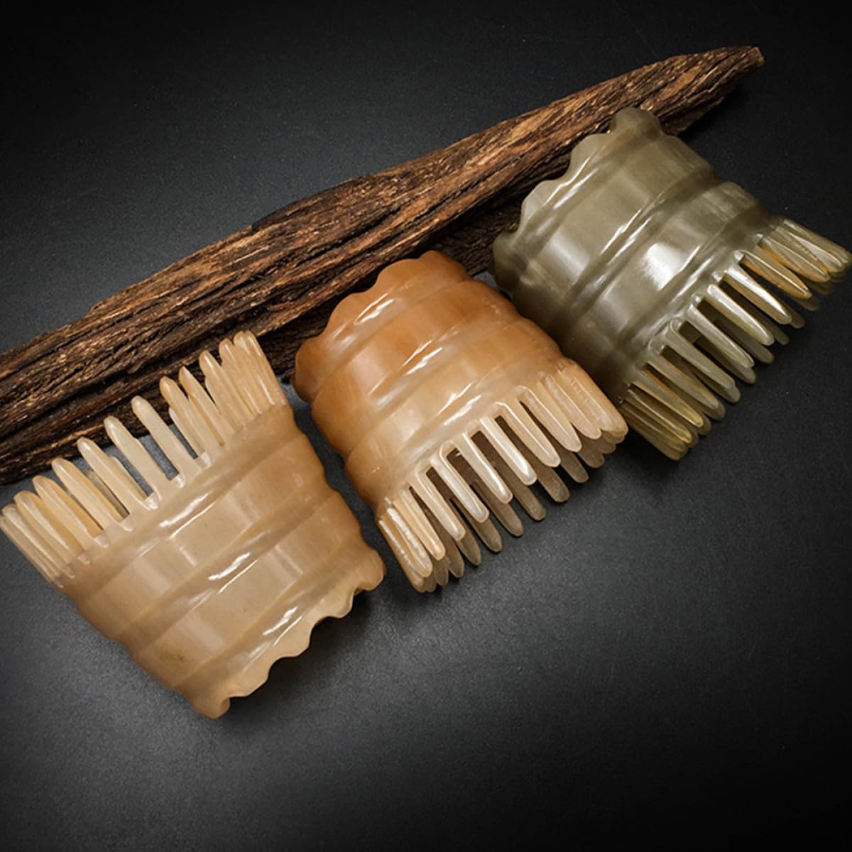 Peine Masajeador de Cuerno Natural Cuero Cabelludo, Cepillo para Champú de Plástico, Masaje Relajante y Limpieza Profunda del Cabello Color Aleatorio