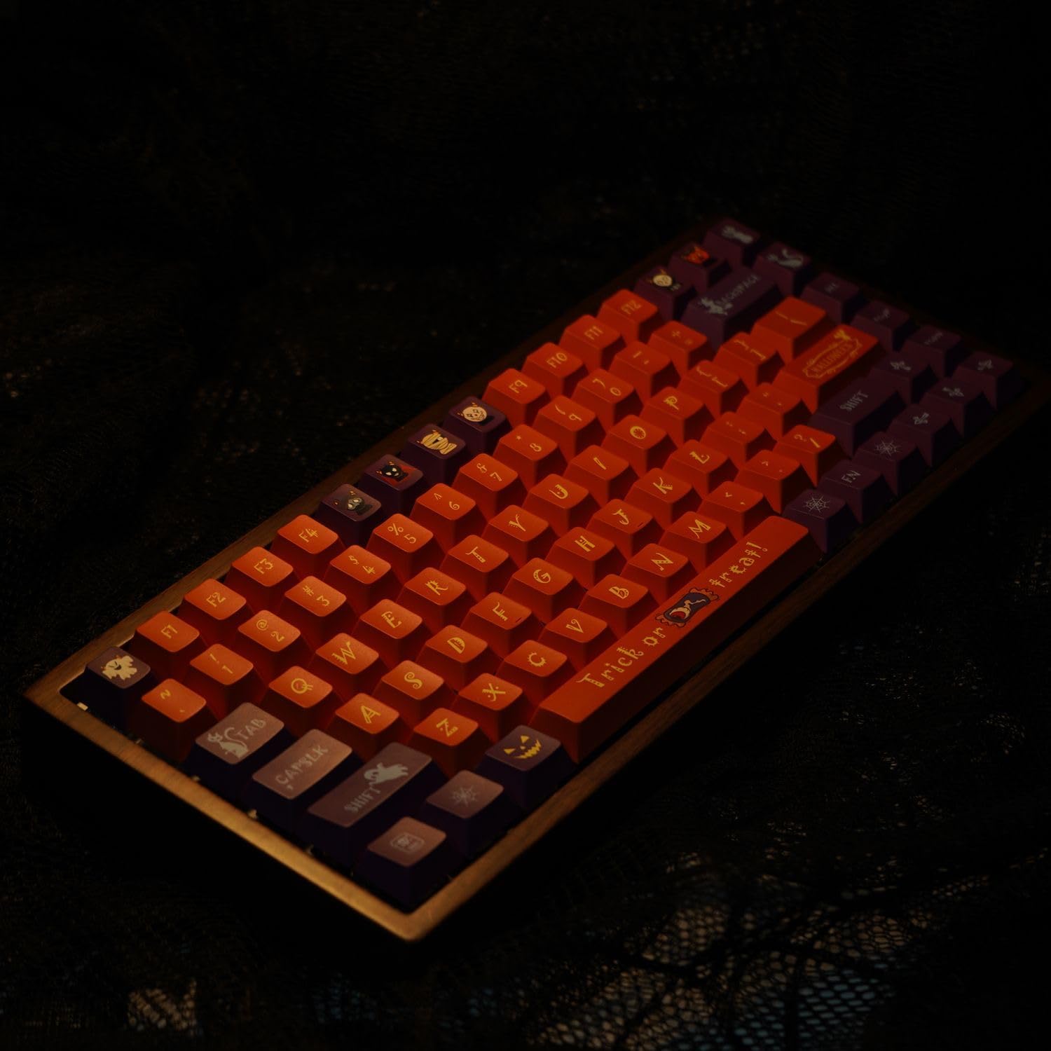 Halloween Themed PBT Keycaps Set, 147 Keys, Cherry Profile, Dye Sublimation, for Cherry Gateron MX Switches Mechanical Gaming Keyboards