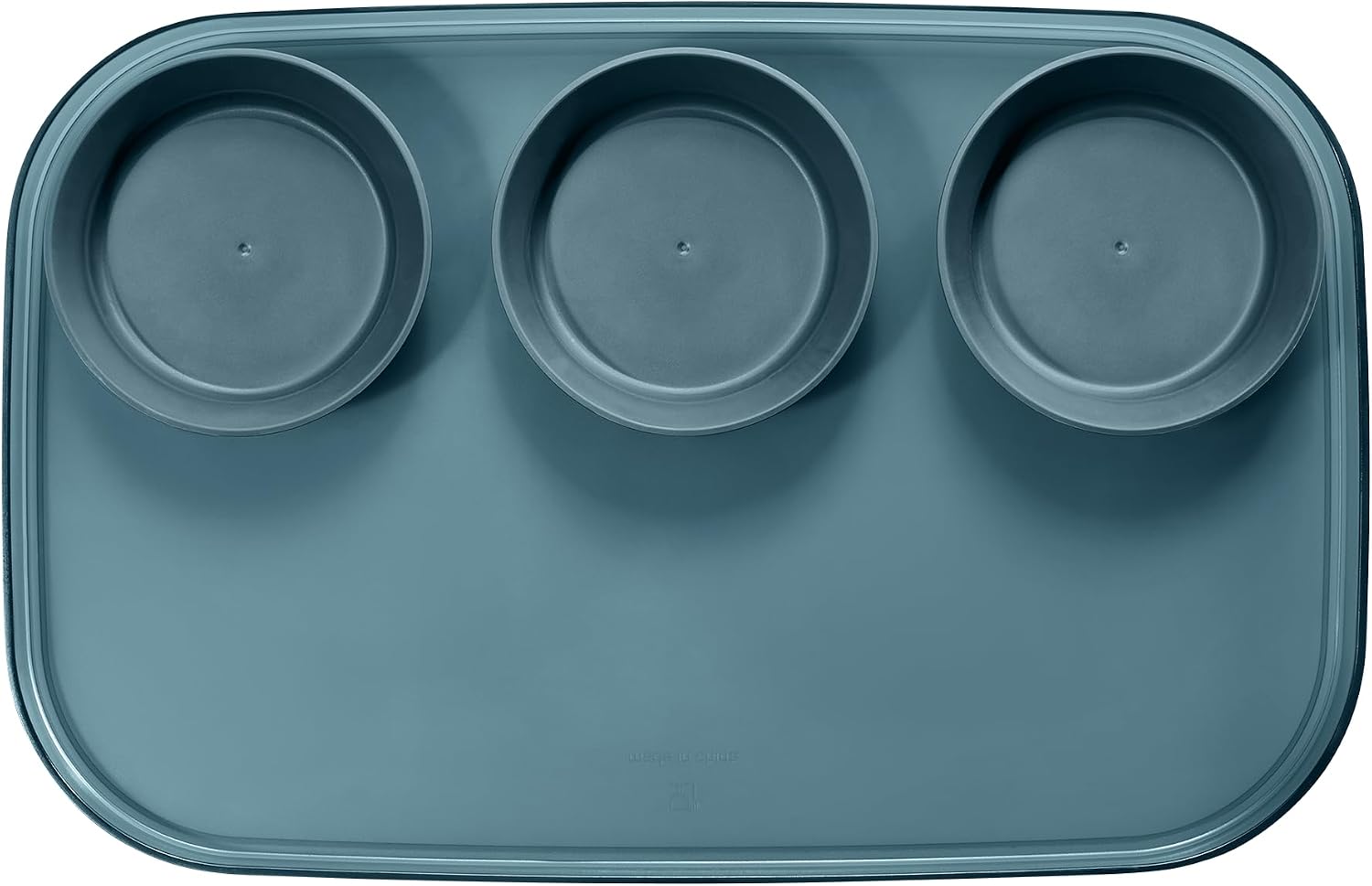 madesmart dipware 3 Bowl Serving Tray, Stackable & Removable Dip Bowls for Charcuterie, Guacomole, Snacks, Veggies, Premium Dishwasher & Microwave Safe, Multipurpose Plate & Bowl, Midnight image 2