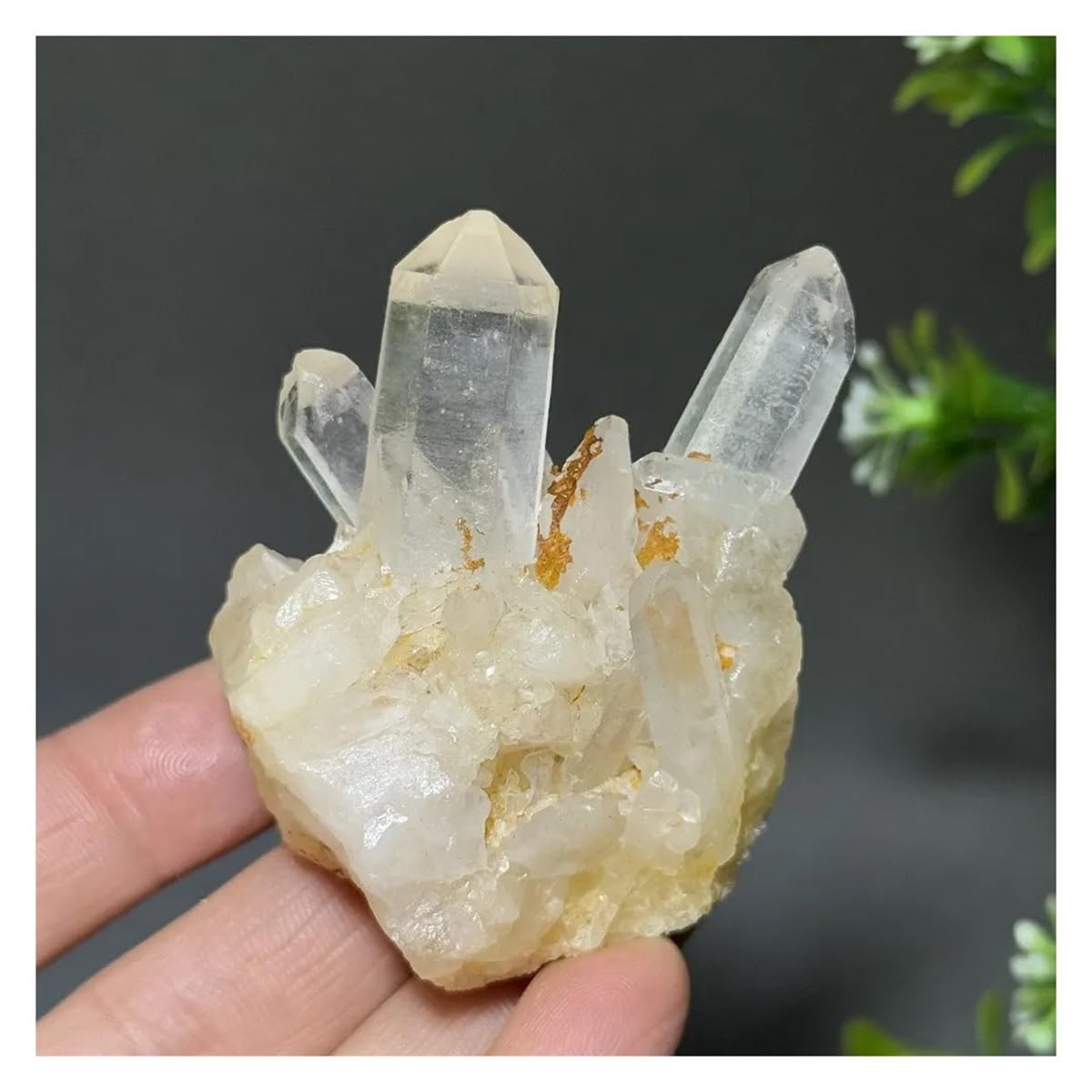 Decoración de hogar con cristales de cuarzo blanco y especímenes minerales naturales