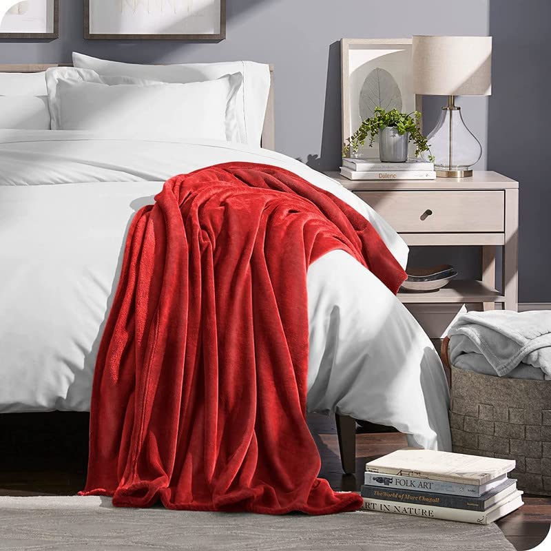 Image of Harleen Blankets, 250 GSM Super Soft Flannel Cozy Blankets for Double Bed, Washable Lightweight Blanket for Couch Sofa Bed Office, Warm Plush Blankets for All Season (90 inchx90 inch) (Red, Double)