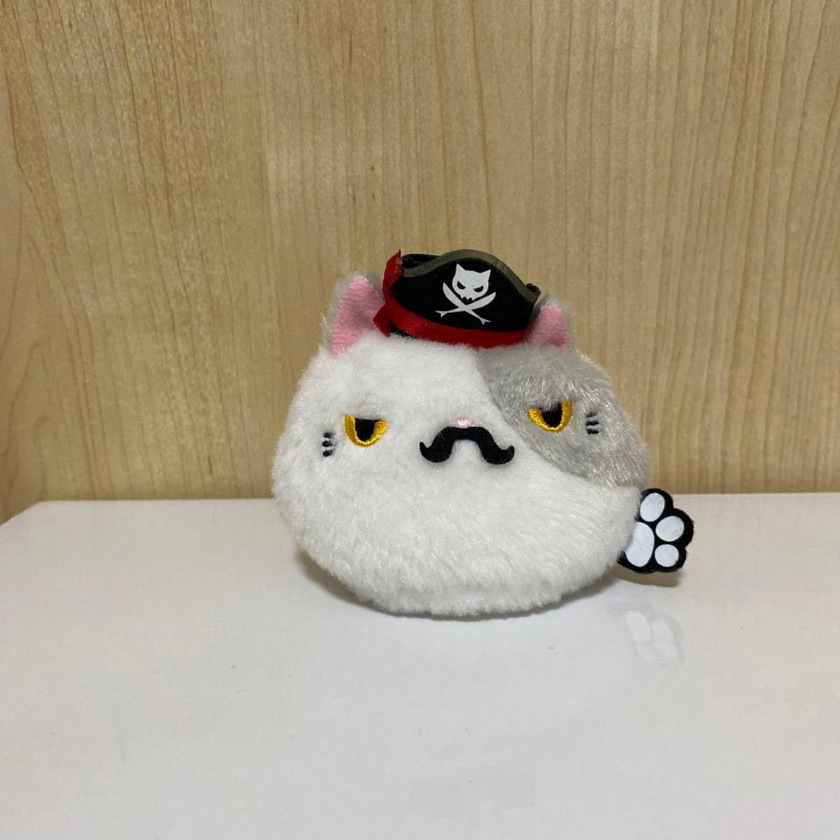 Amazon.co.jp: ねこだんご海賊 ねこだんごぬいぐるみ海賊船長 : おもちゃ