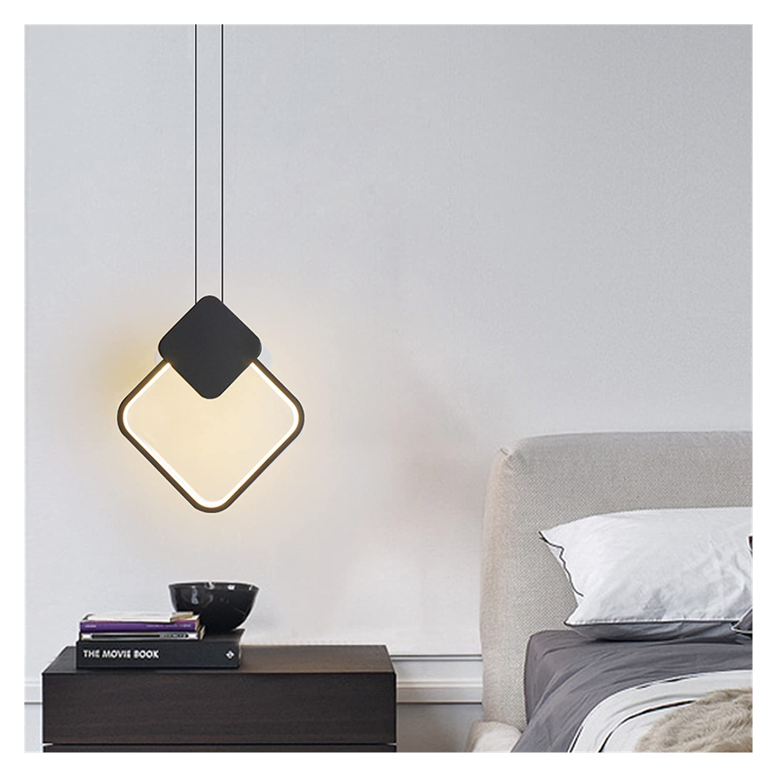 Lampe suspendue fer forgé noir triangle pour ambiance de chevet moderne