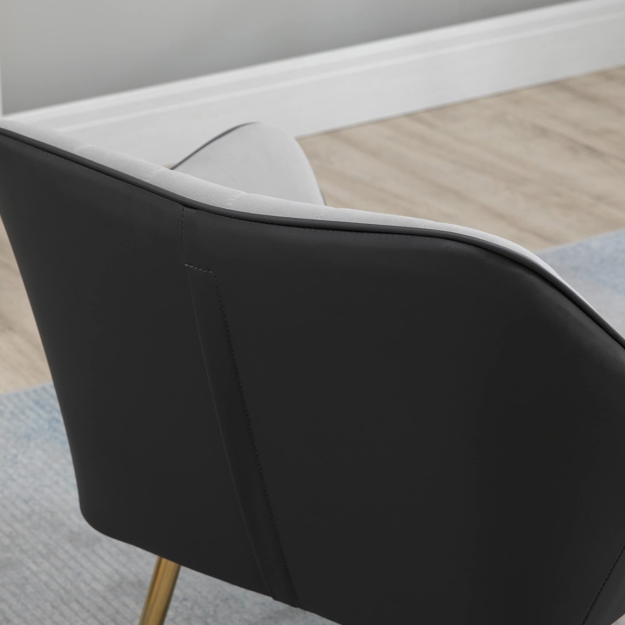 HOMCOM Butaca de Salón Sillón de Salón Tapizado en Cuero Sintético y Terciopelo con Reposabrazos Patas Doradas y Marco de Acero Butaca para Dormitorio Sala de Estar Carga 120 kg Gris