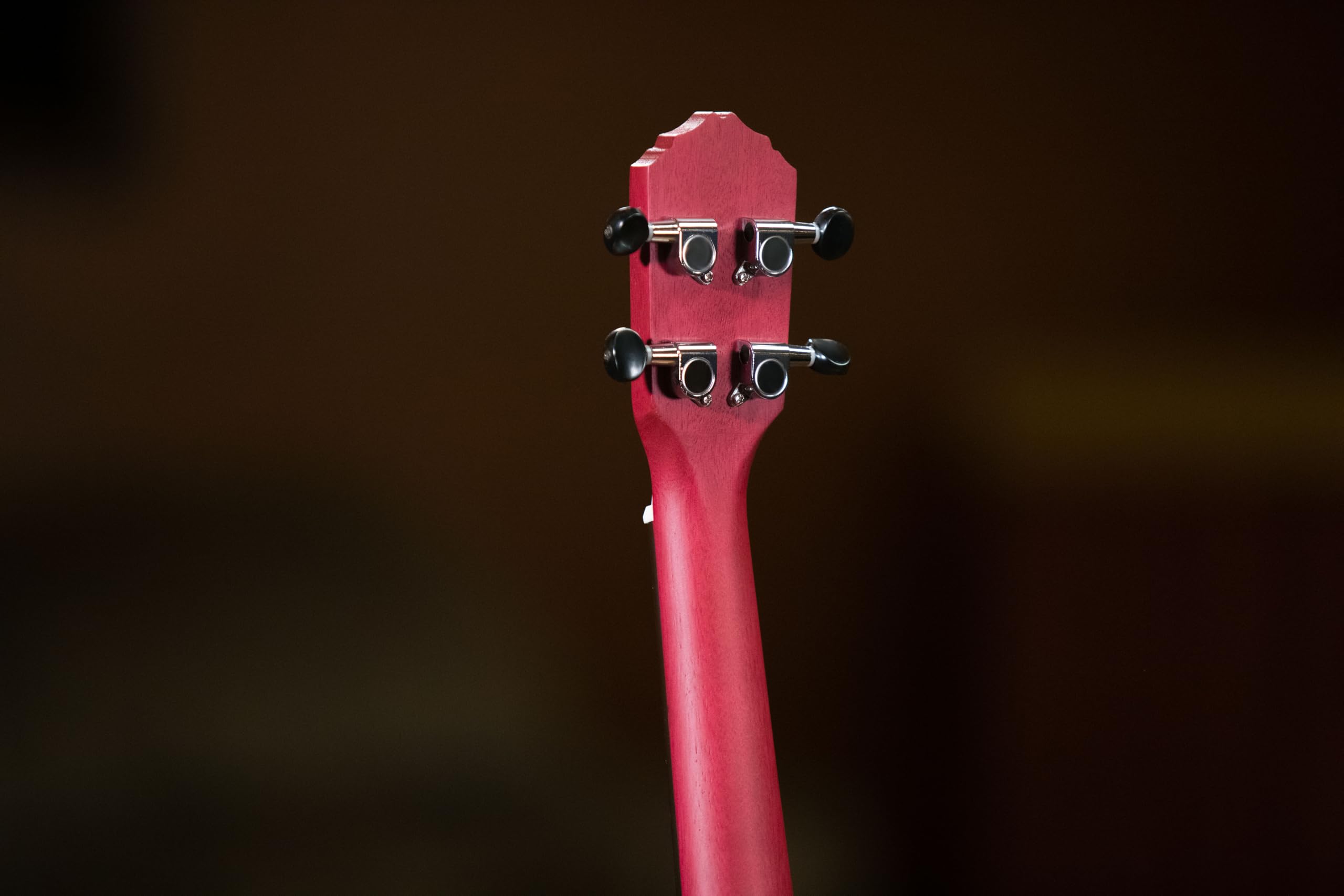 Ortega Guitars Ukulele Concerto Elettro-Acustico – Earth Series – con Cutaway – Okoume, Berry-Coloured (RURUBY-CE)