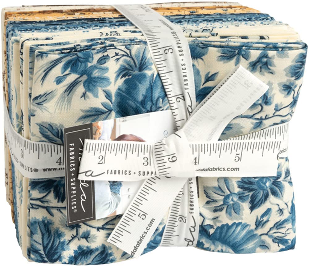Moda FabricsBetsy Chutchian Amelia's Blues 32 Fat Quarters Moda Fabrics 31650AB