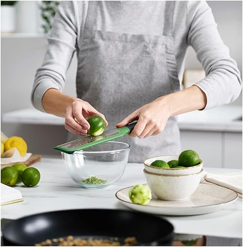 Miniatura 6 de Joseph Joseph GripGrater - Rallador de paletas con mango de fácil agarre, punta antideslizante, cuchillas finas de acero inoxidable, color verde