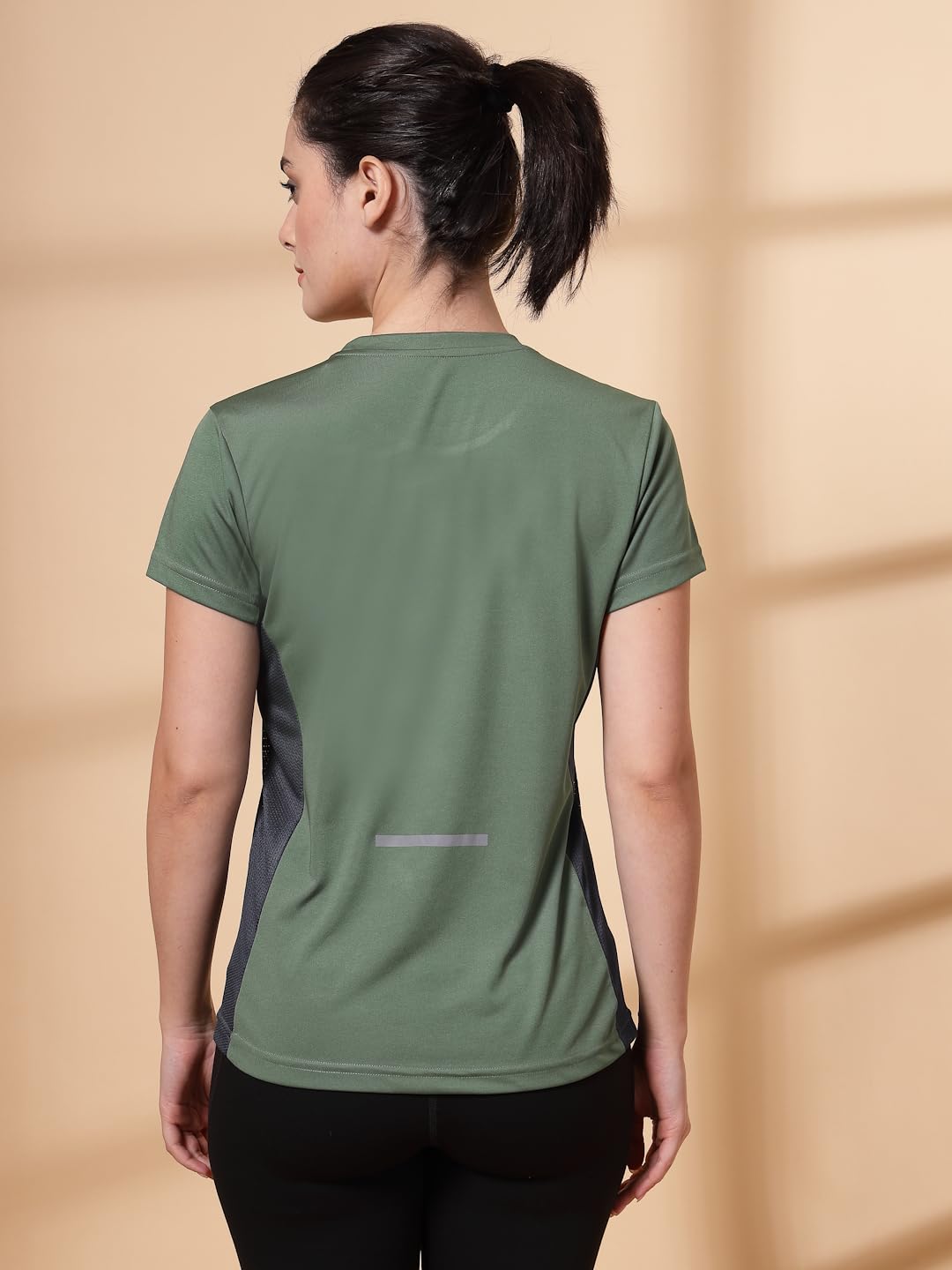 CHKOKKO Gym Tshirt for Women Workout Dry Fit t Shirt Sports Tshirt Lightweight Round Neck Breathable Half Sleeve Activewear Mesh Running Yoga Tops for Woman LightGreen M 2