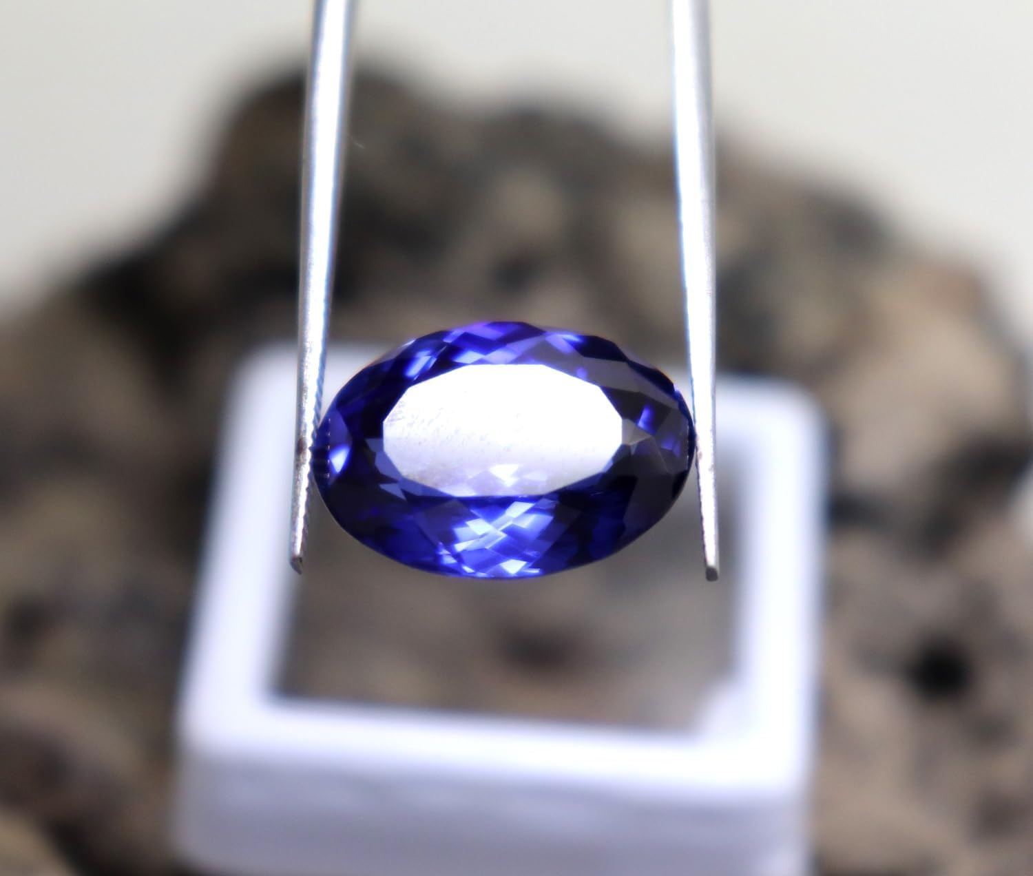 10CT Natural Flawless Blue Oval Cut Tanzanite Certified Faceted Loose Gemstone for Jewellery Making