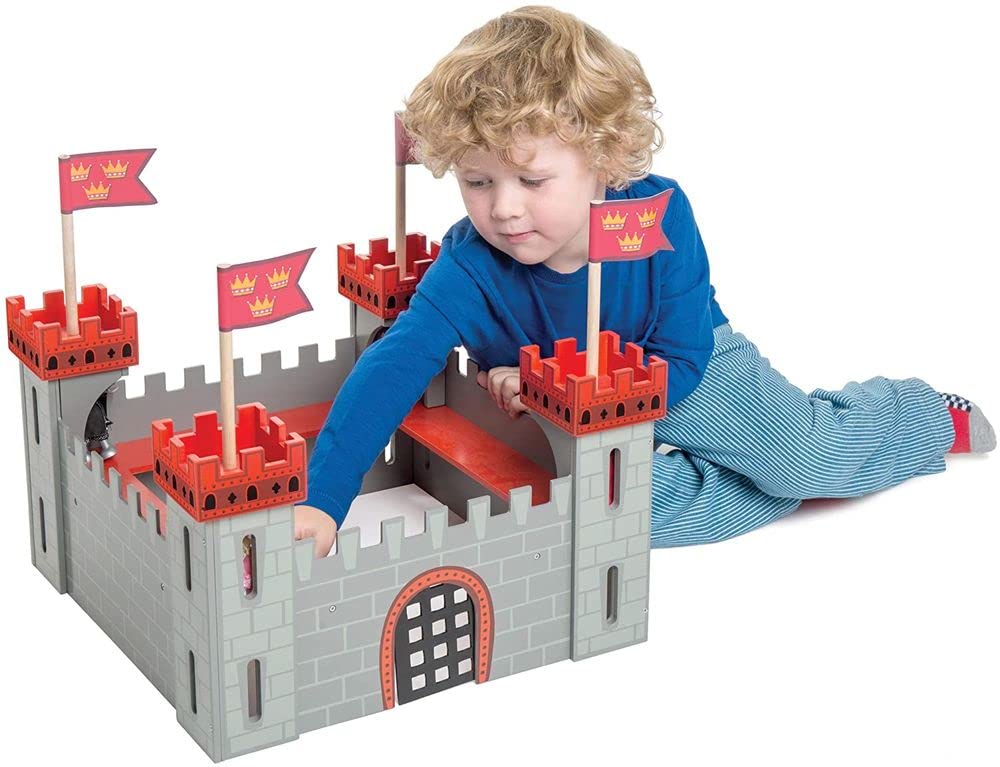 Le Toy Van - TV256 - Castello di legno gioco per bambini 3 anni, My First Castle, include 30 adesivi per decorare il castello, con 4 torri e ponte levatoio funzionante, 43 x 43 x 42 cm