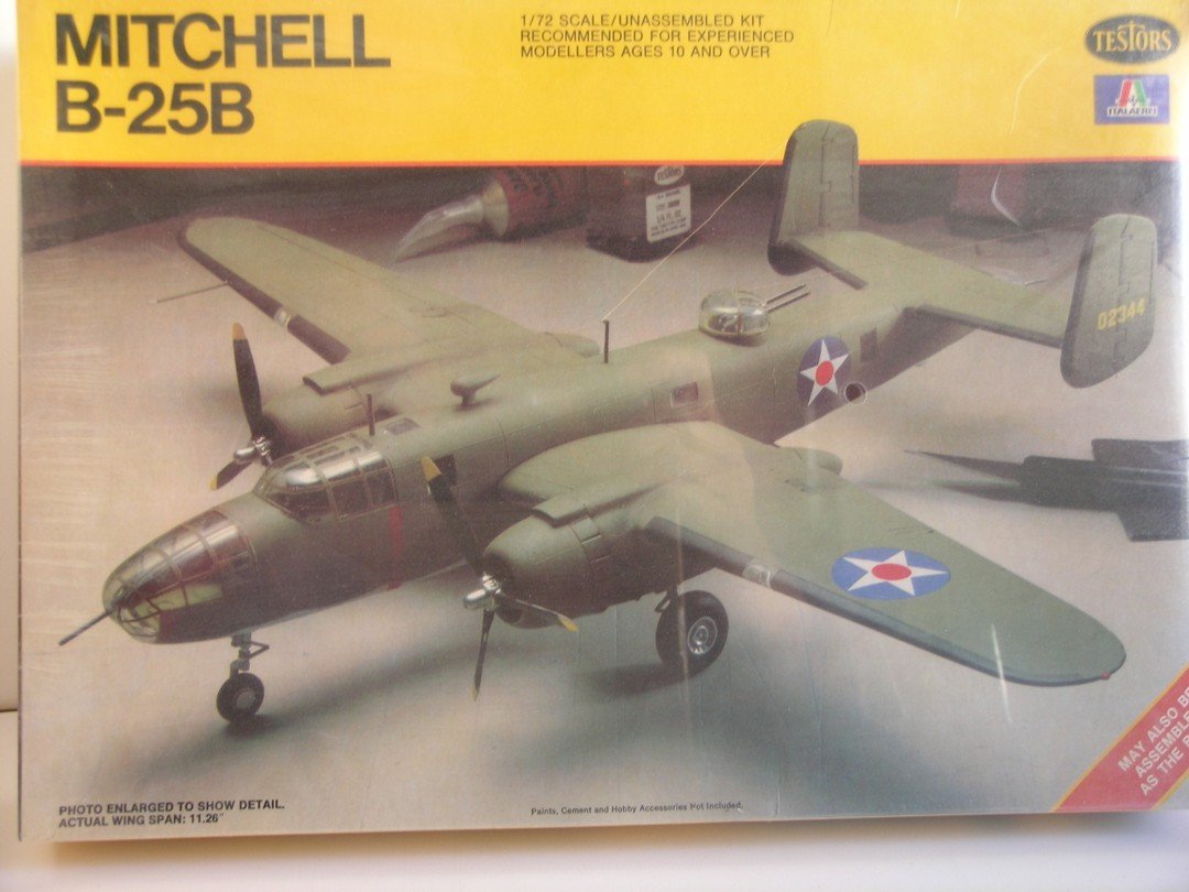 Testors/Italeri----1/72 Scale "WW II Mitchell B-25B Bomber"---Plastic Model Kit