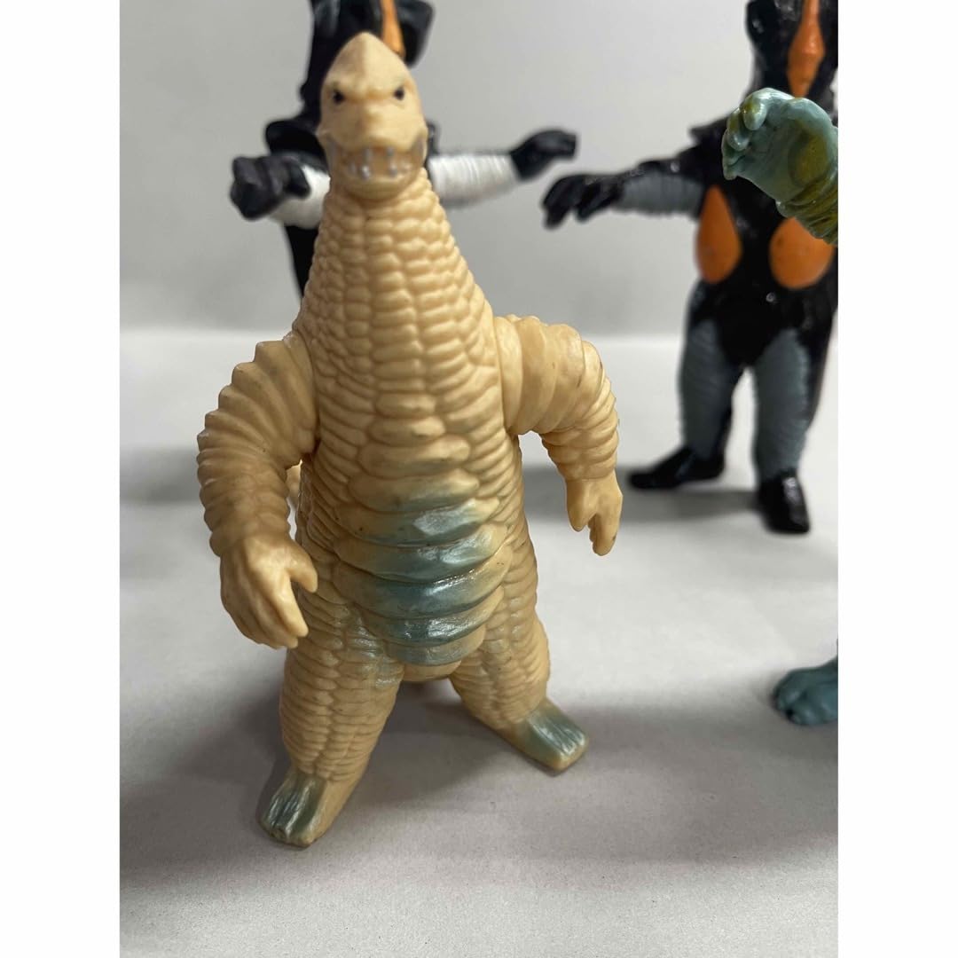 怪獣ソフビ　レトロ　ゼットン　レッドキング Amazon.co.jp: 怪獣ソフビ レトロ ゼットン レッドキング : おもちゃ