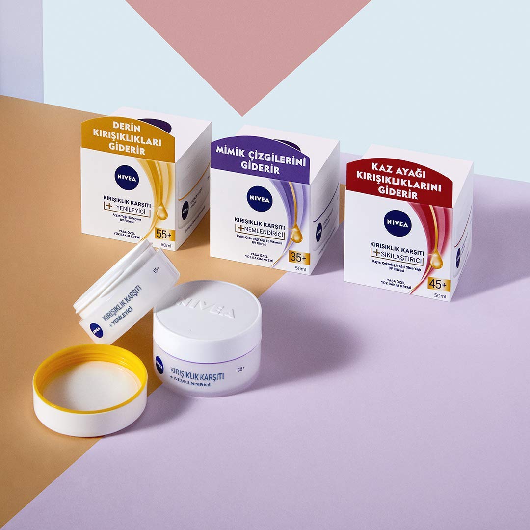 NIVEA Kırışıklık Karşıtı + Sıkılaştırıcı Krem Yaş 45+ (50 ml), Yaşa Özel Yüz Bakım Kremi, Kayısı Çekirdeği ve Shea Yağı ile Yoğun Cilt Bakım, UV Filtresi ile Güneş Koruması (3 paketi)