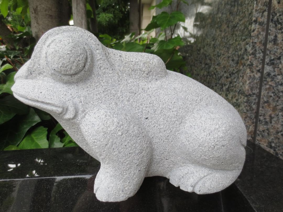 かえる カエル 全長33cm 置物 置き物 雑貨 御影石のオブジェ 庭 玄関 Amazon.co.jp: かえる カエル 全長33cm 置物 置き物 雑貨 御影石の