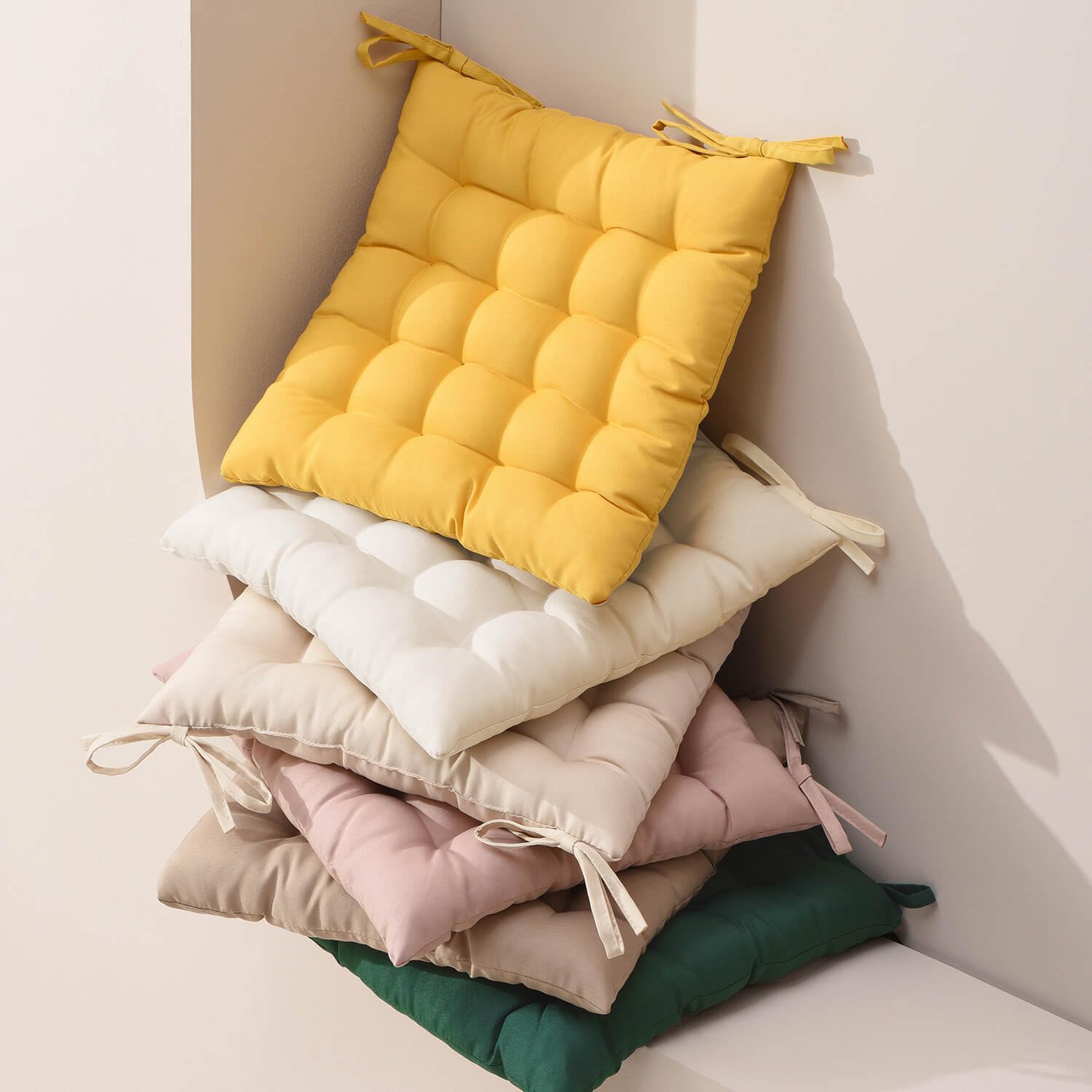 ROOM99 Aura Stuhlkissen 40x40cm - Sitzpolster Mit Bändern In Hellgrau