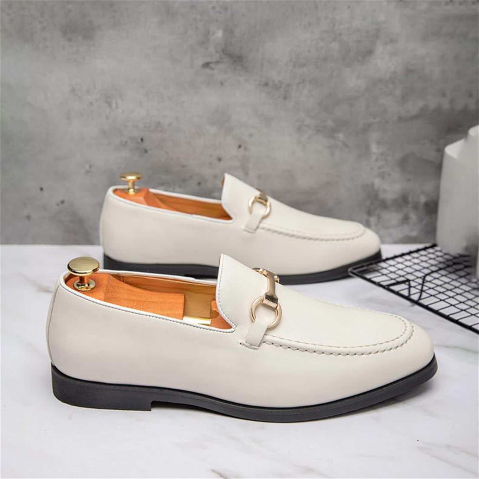 Mocassini da Uomo Scarpe Eleganti Slip-On con Decorazione A Morsetto Scarpe da Guida Casual da Ufficio in Pelle con Tacco Basso
