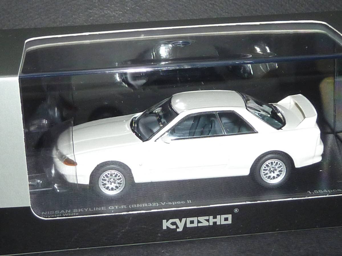 京商1/43 日産スカイラインGT-R(BNR32)V-Spec II ホワイト Amazon | 京商 日産 R32 スカイライン GT-R BNR32 VスペックⅡ