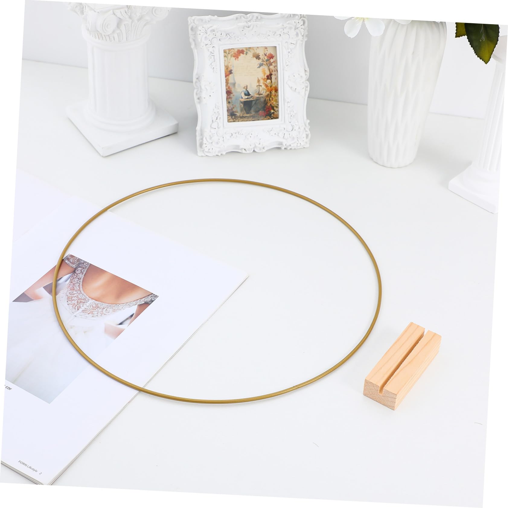 BESTYASH Anillos de Macramé Metálicos 30 Cm con Base de Madera, 10 Piezas, Aros para Manualidades y Centros de Mesa, Decoración para Bodas y Eventos, Soporte Decorativo para Flores