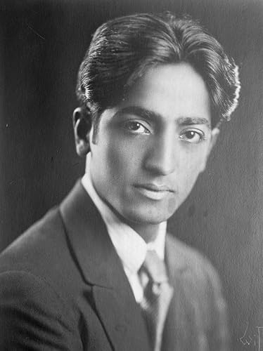 Jiddu Krishnamurti N(1895-1896) Filósofo indio y orador espiritual y escritor fotografía C1920 Póster impreso por (24 x 36)