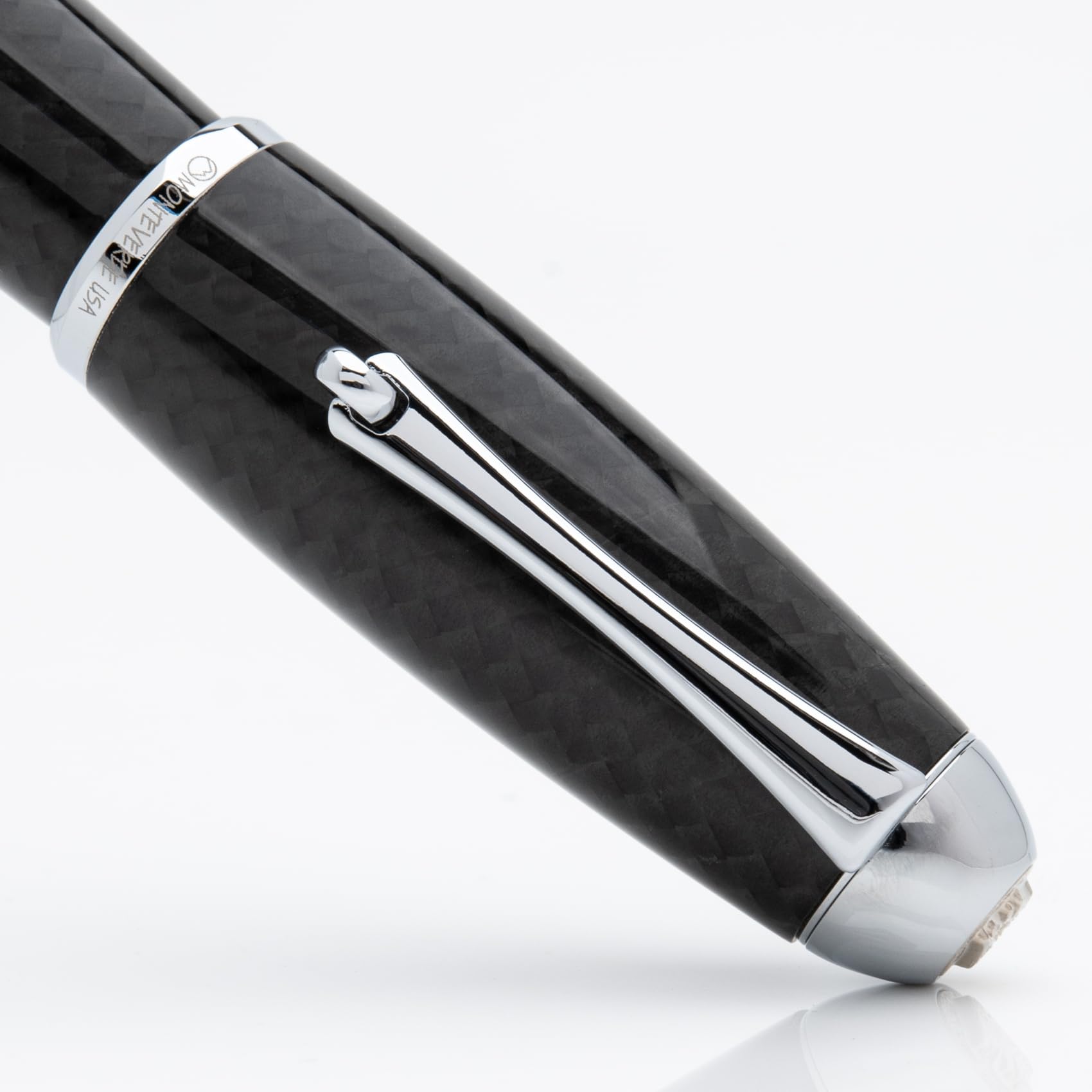 Monteverde USA Super Mega Kohlefaser-Tintenroller, Chromverzierung, robuster Kohlefaser-Körper, nachfüllbar mit Standard-Tintenroller-Minen, elegant und stark